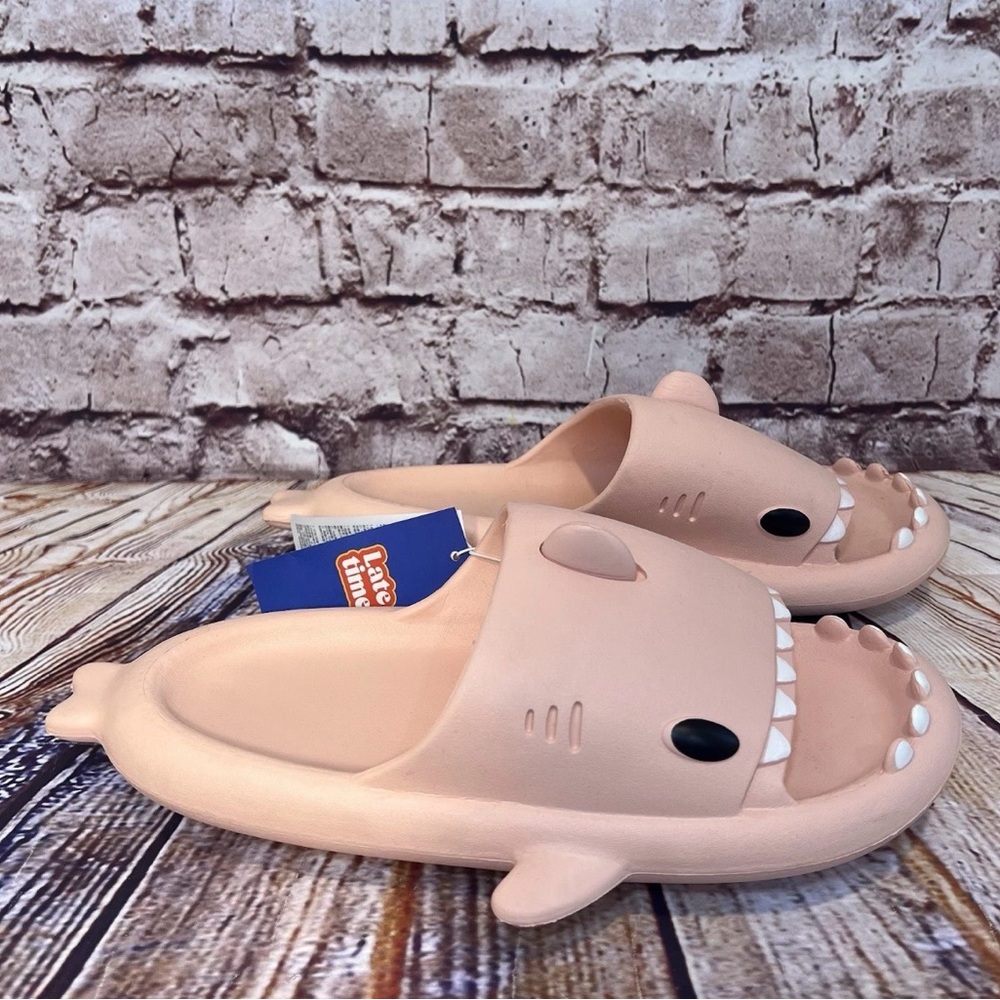 Crayon Friends Salmon Pink Late Time Shark House Slippers Slides Sandals 42-43